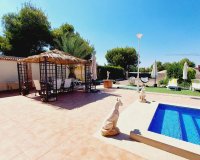 Resale - Villa - Campoamor