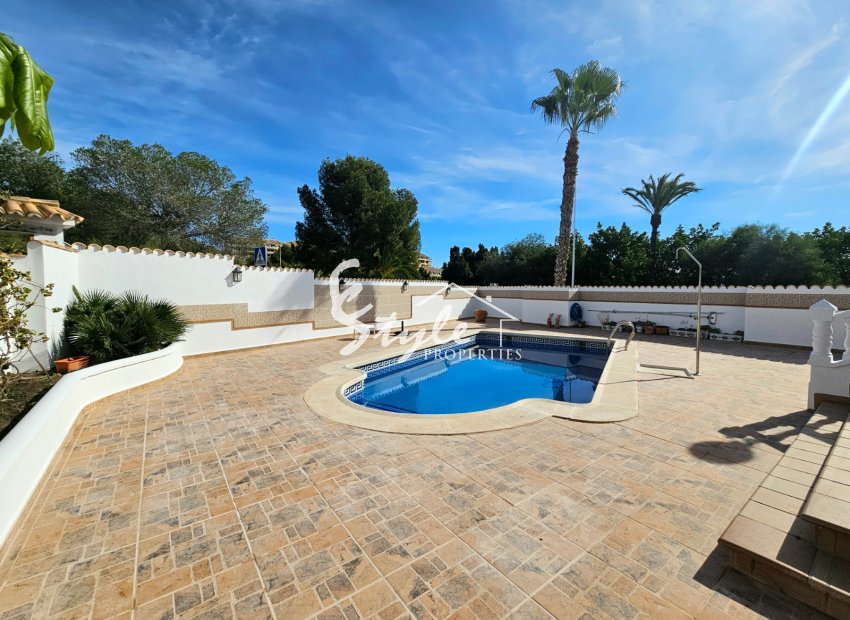Resale - Villa - Campoamor