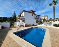 Resale - Villa - Campoamor