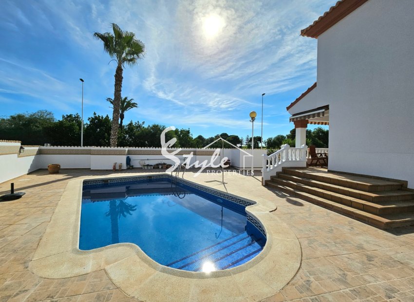 Resale - Villa - Campoamor