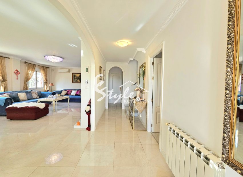 Resale - Villa - Campoamor