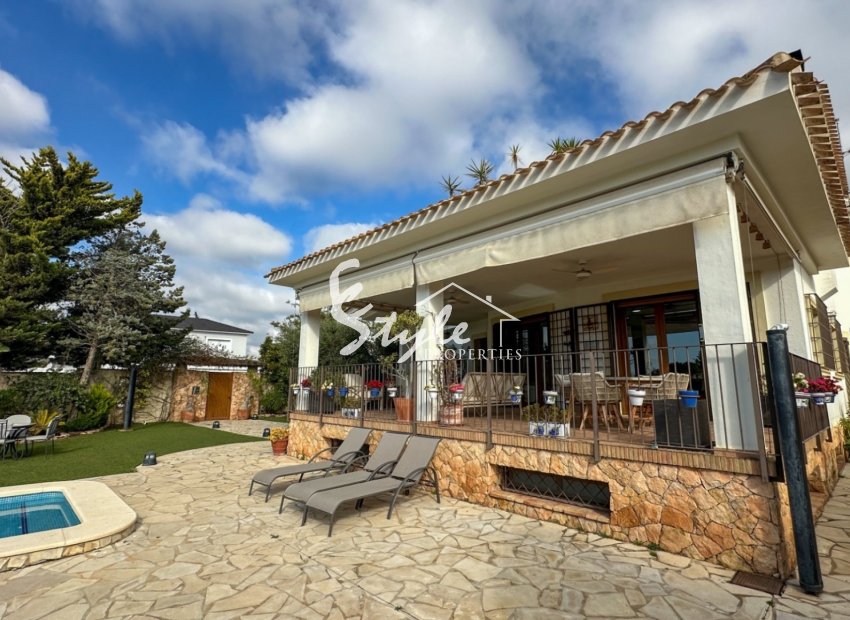 Resale - Villa - Campoamor