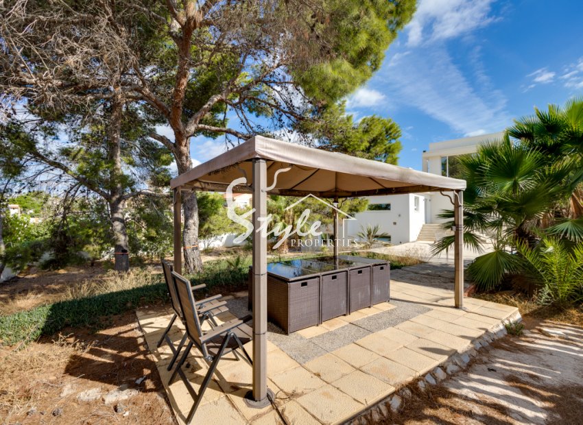 Resale - Villa - Ciudad Quesada - avenida de las Naciones