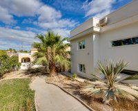 Resale - Villa - Ciudad Quesada - avenida de las Naciones