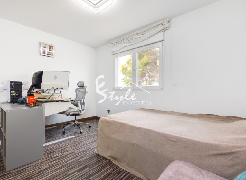 Resale - Villa - Ciudad Quesada - avenida de las Naciones