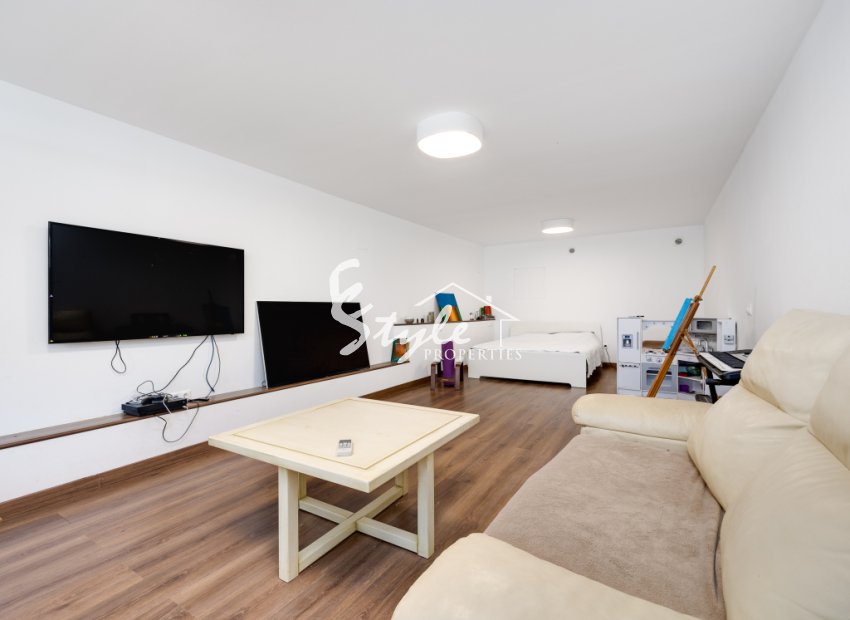 Resale - Villa - Ciudad Quesada - avenida de las Naciones