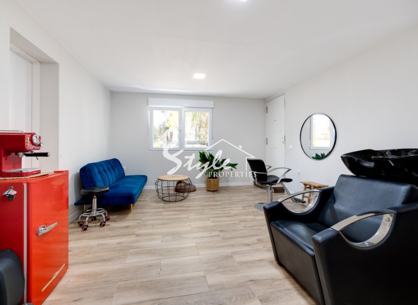 Resale - Villa - Ciudad Quesada - avenida de las Naciones