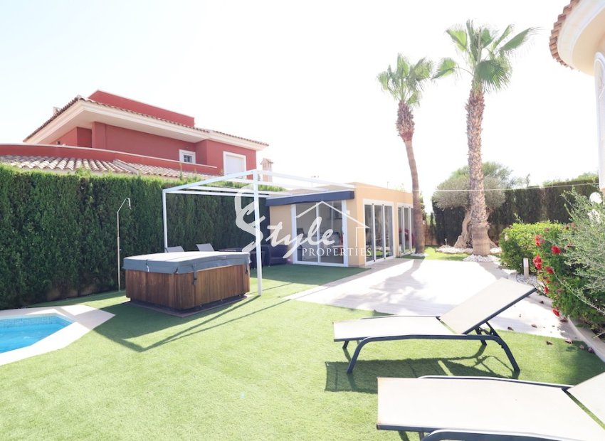 Resale - Villa - Ciudad Quesada