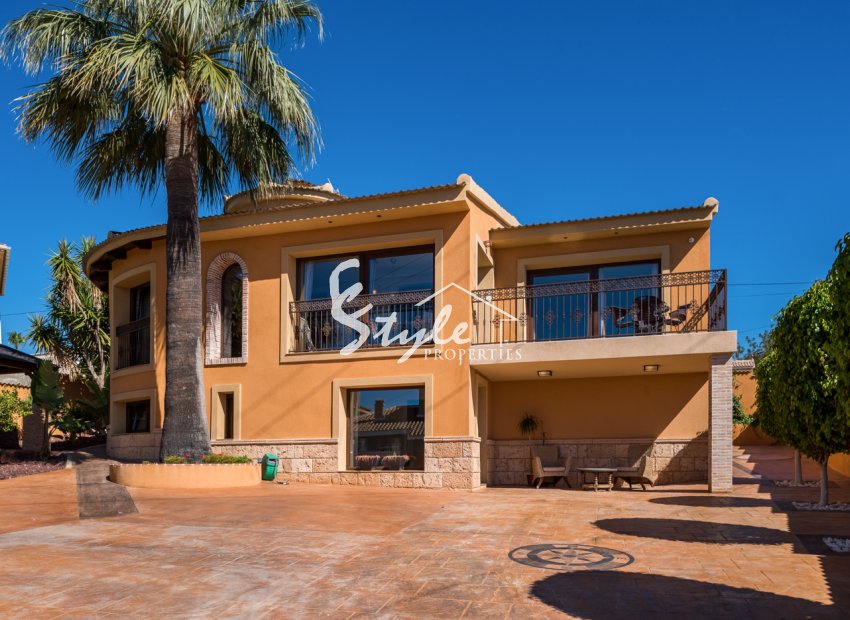 Resale - Villa - Ciudad Quesada