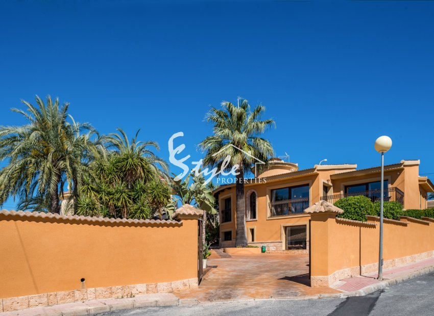 Resale - Villa - Ciudad Quesada