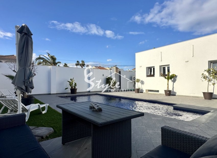 Resale - Villa - Ciudad Quesada