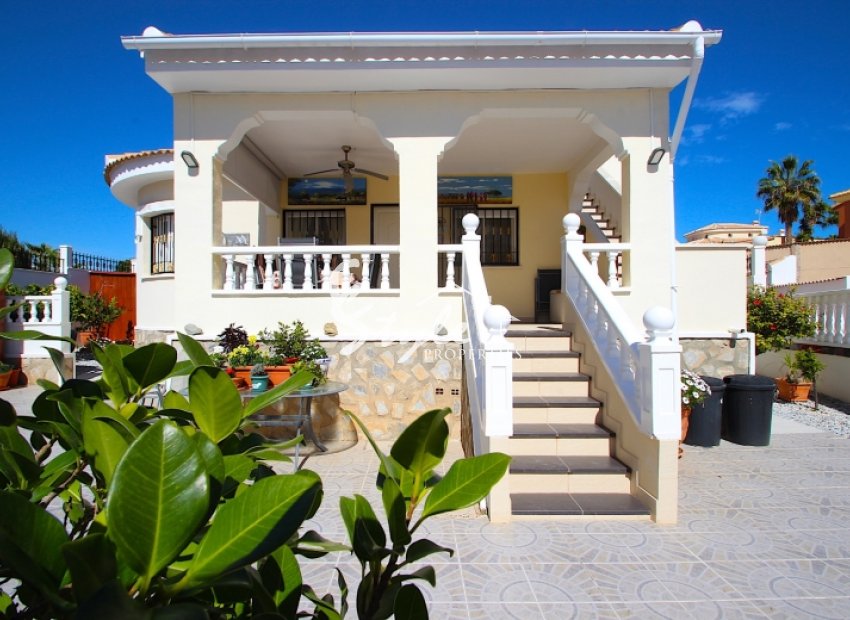 Resale - Villa - Ciudad Quesada