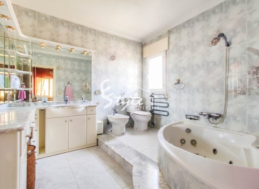 Resale - Villa - Ciudad Quesada