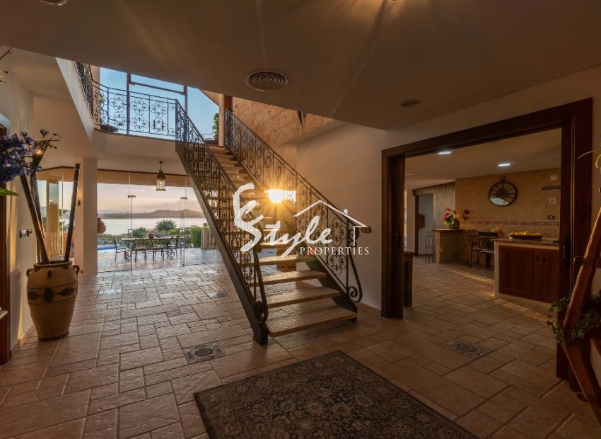 Resale - Villa - Costa Blanca - Orihuela Costa