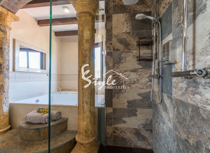 Resale - Villa - Costa Blanca - Orihuela Costa