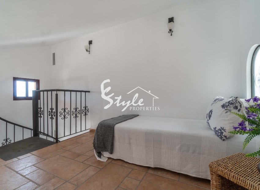 Resale - Villa - Costa Blanca - Orihuela Costa