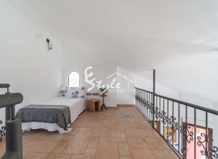 Resale - Villa - Costa Blanca - Orihuela Costa