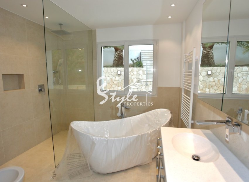 Resale - Villa - Costa d'en Blanes - Calvià