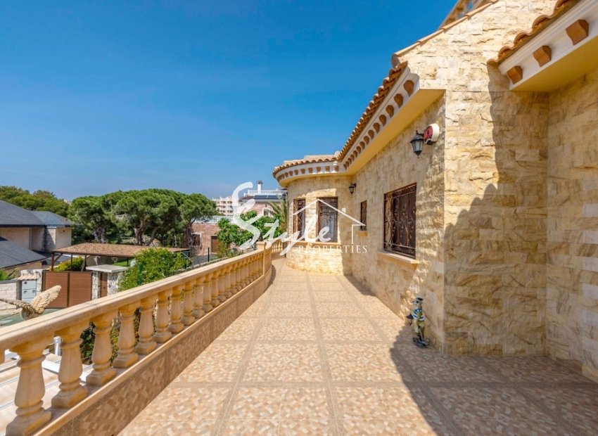 Resale - Villa - Dahesa de Campoamor