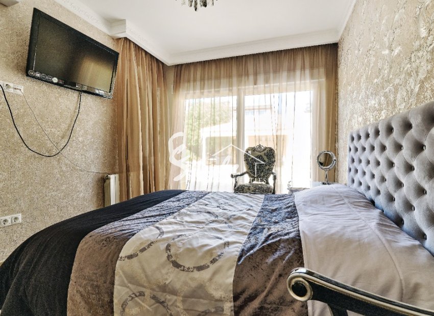 Resale - Villa - Dehesa de Campoamor