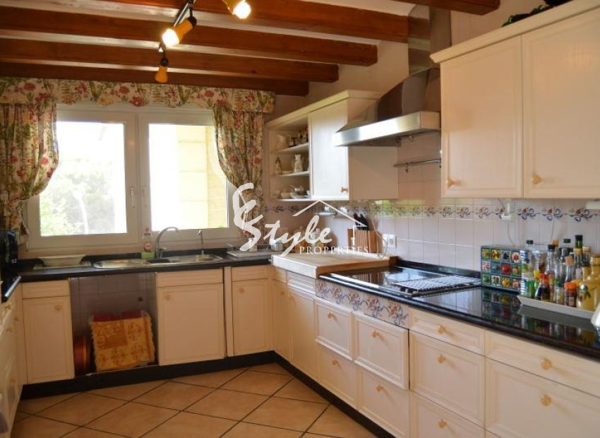 Resale - Villa - Dehesa de Campoamor