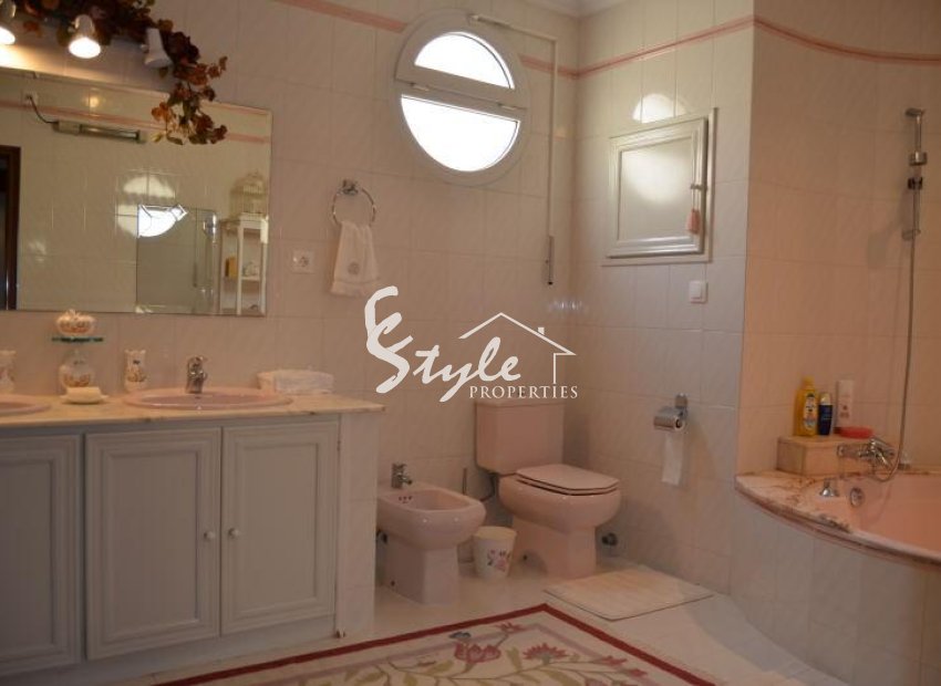 Resale - Villa - Dehesa de Campoamor