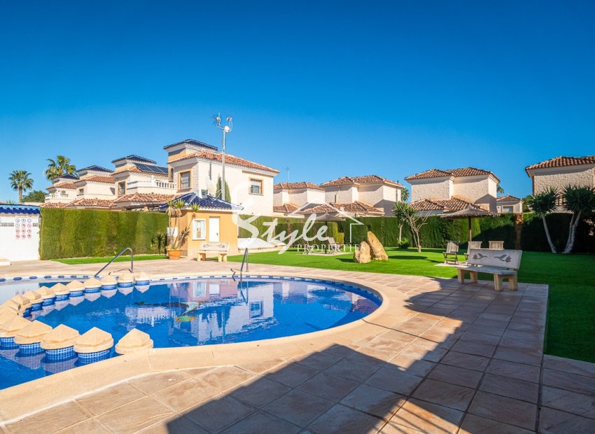 Resale - Villa - Guardamar - EL RASO