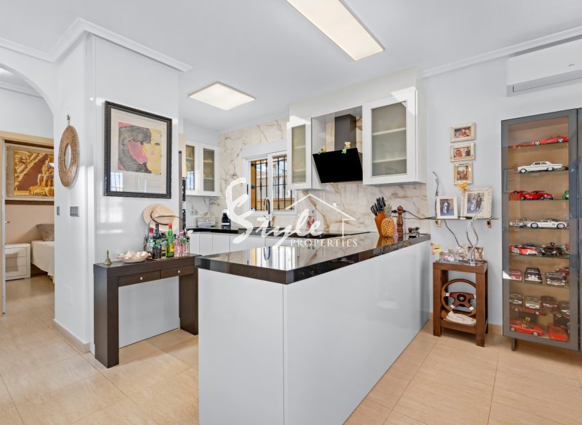 Resale - Villa - Guardamar - El Raso