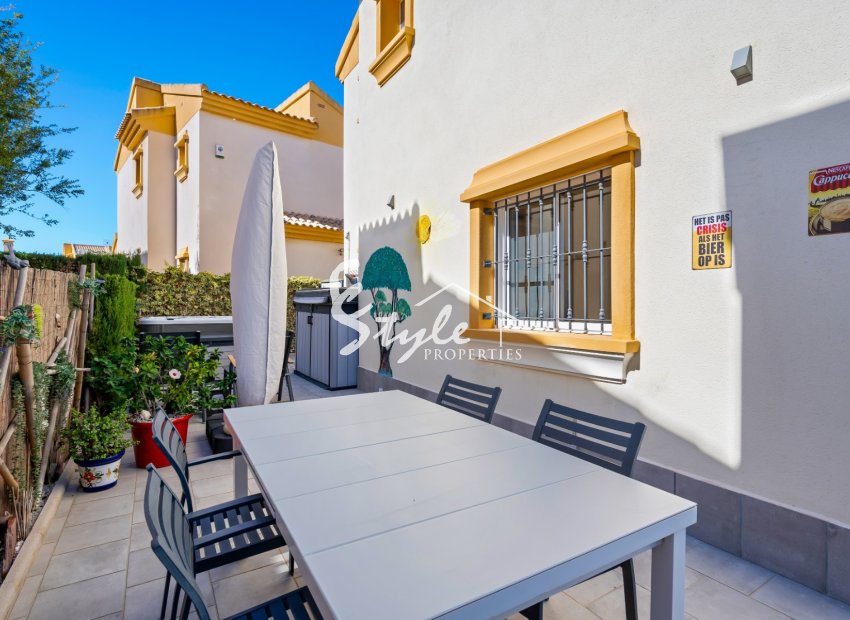 Resale - Villa - Guardamar - El Raso