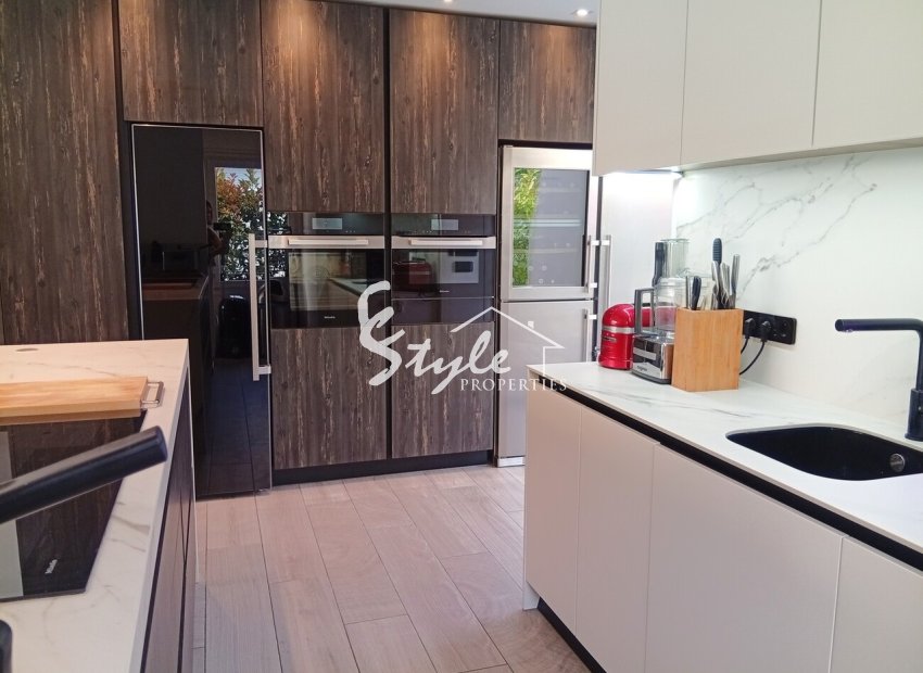 Resale - Villa - La Finca Golf - La Finca Golf Resort