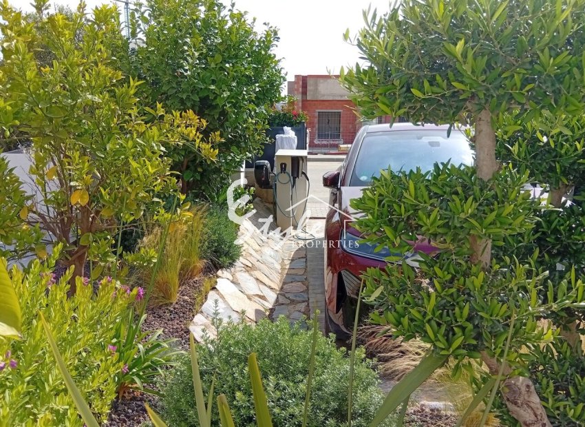 Resale - Villa - La Finca Golf - La Finca Golf Resort