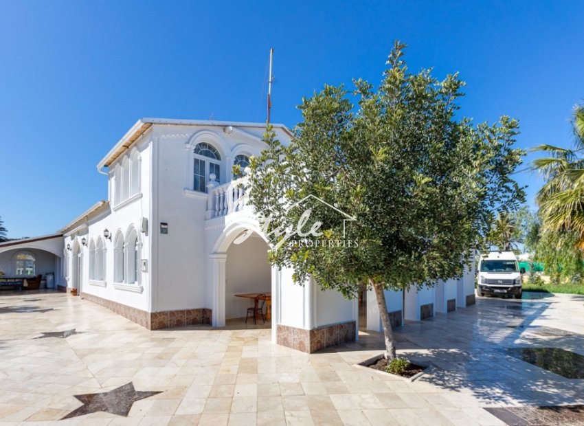 Resale - Villa - La Marina