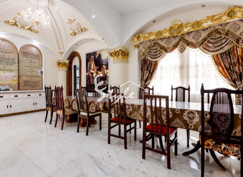 Resale - Villa - La Marina