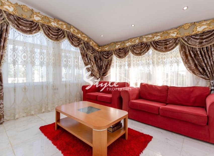 Resale - Villa - La Marina