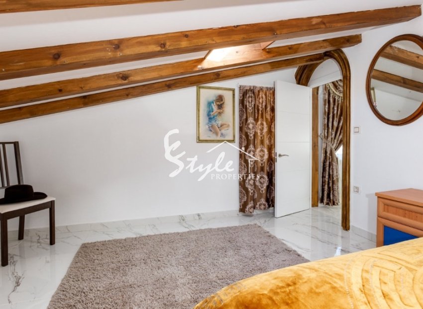 Resale - Villa - La Marina