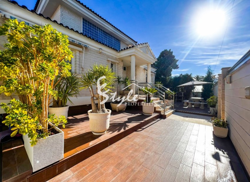 Resale - Villa - La Mata