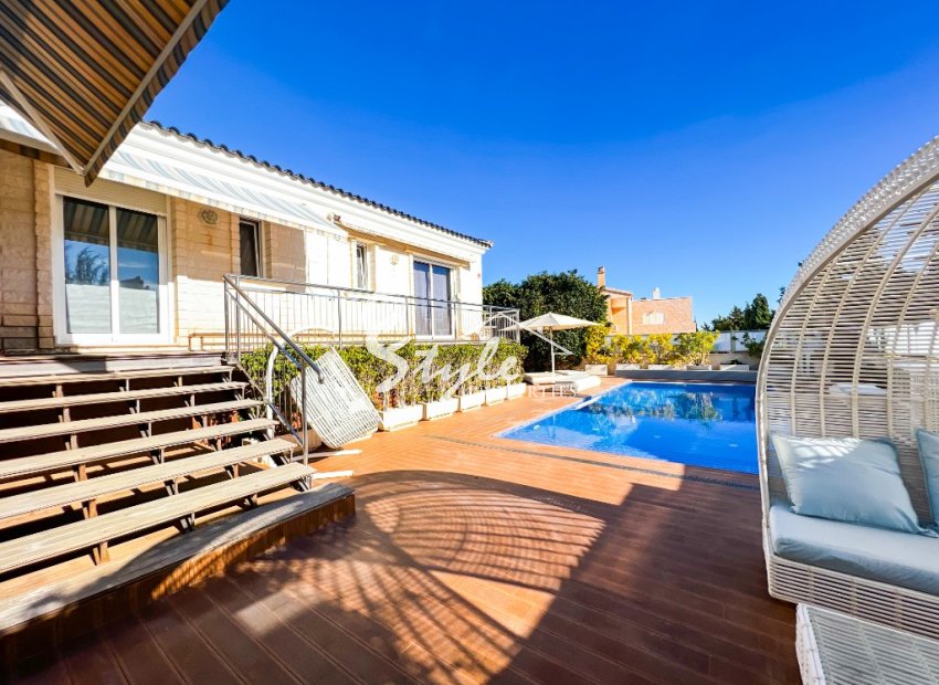 Resale - Villa - La Mata