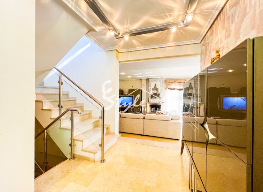 Resale - Villa - La Mata