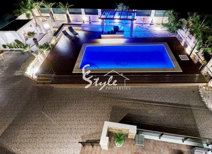 Resale - Villa - La Mata