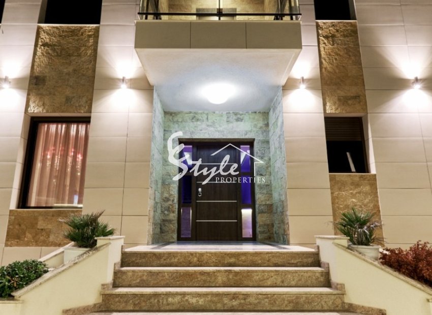 Resale - Villa - La Mata