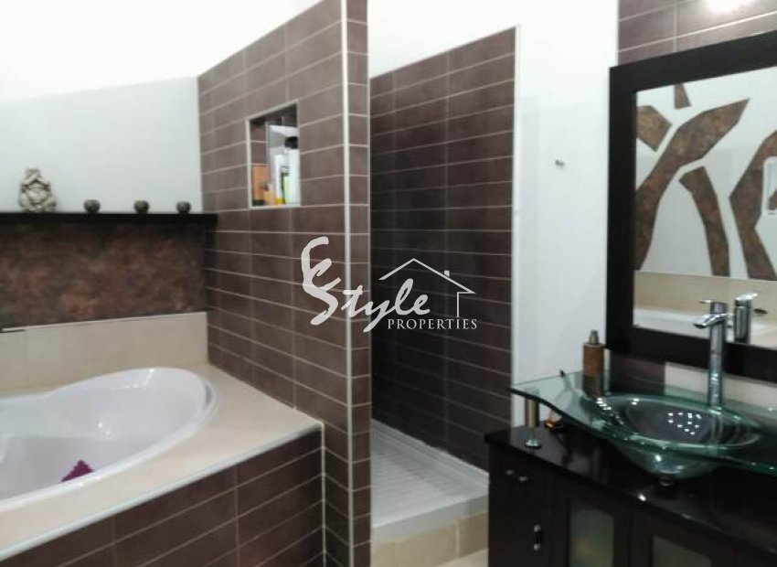 Resale - Villa - La Matanza