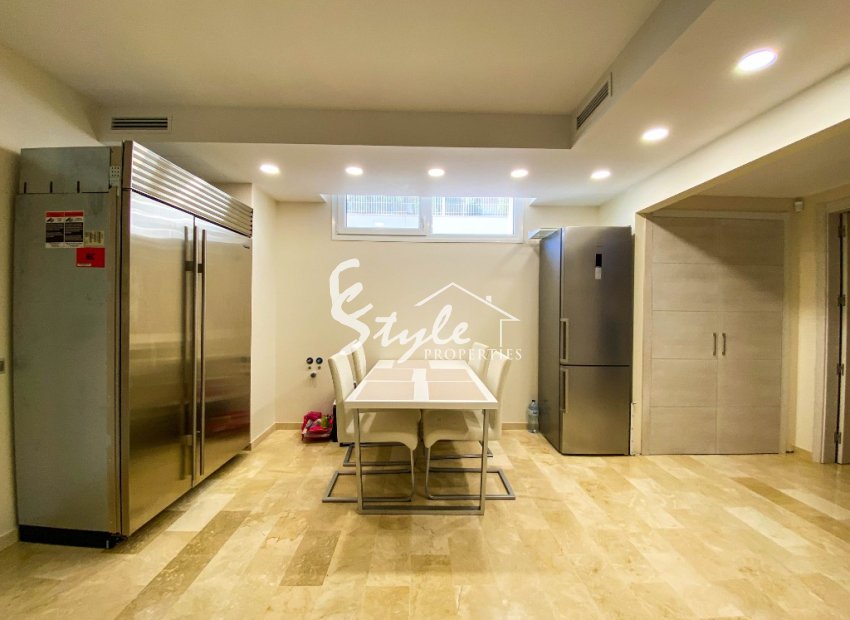 Resale - Villa - La Zenia