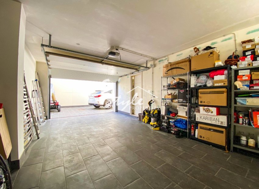 Resale - Villa - La Zenia