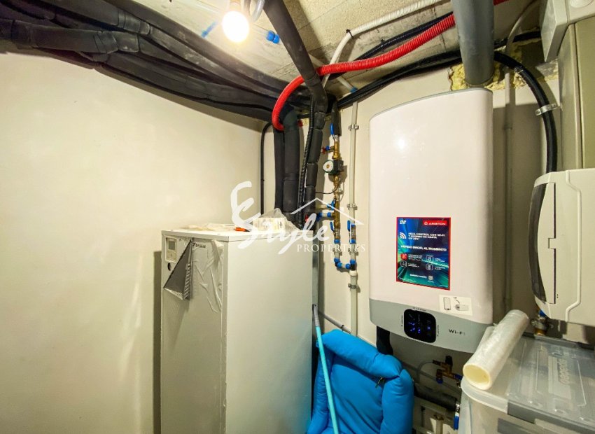 Resale - Villa - La Zenia