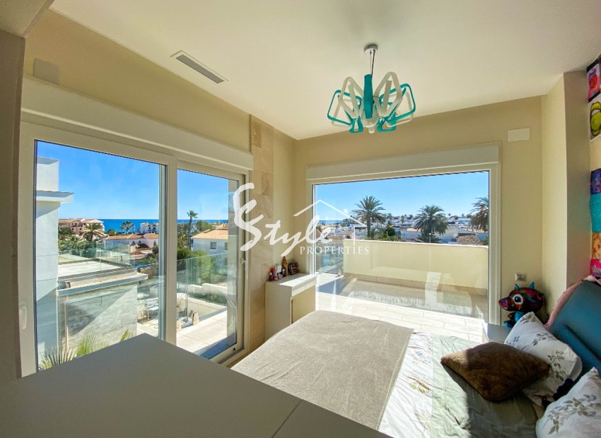 Resale - Villa - La Zenia