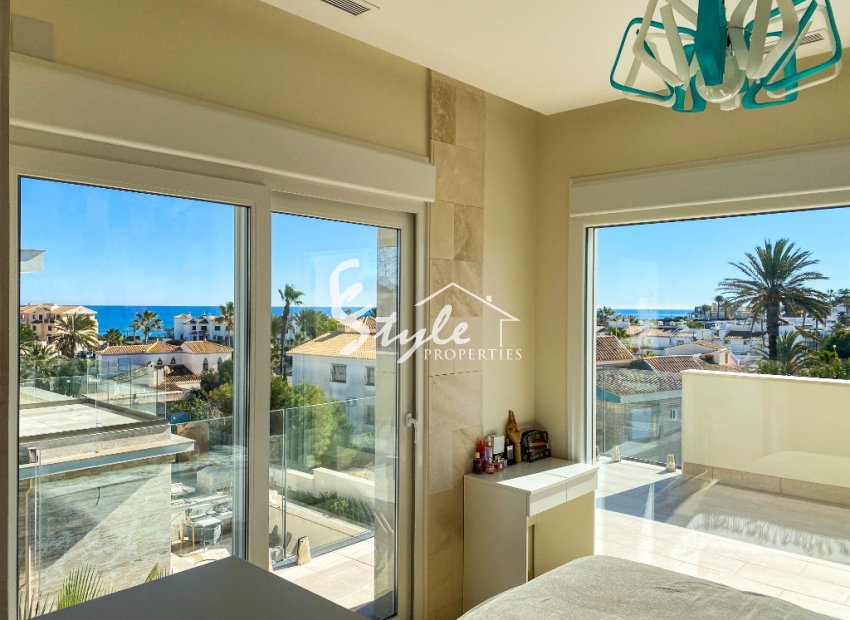 Resale - Villa - La Zenia