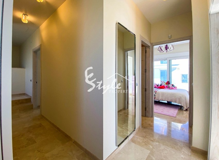 Resale - Villa - La Zenia