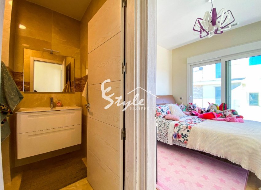 Resale - Villa - La Zenia