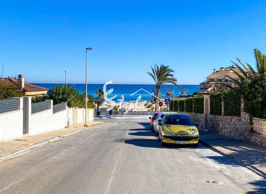 Resale - Villa - La Zenia