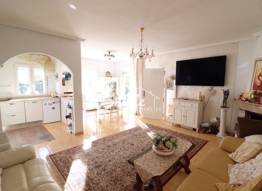 Resale - Villa - La Zenia